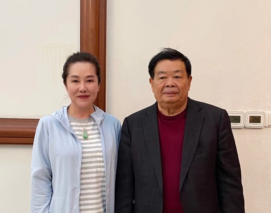 空林子：平生到底无痕迹， 不必他人问所趋。